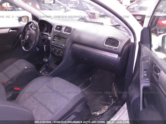 WVWAB7AJ5CW320947 - 2012 VOLKSWAGEN GOLF 白色 照片 5