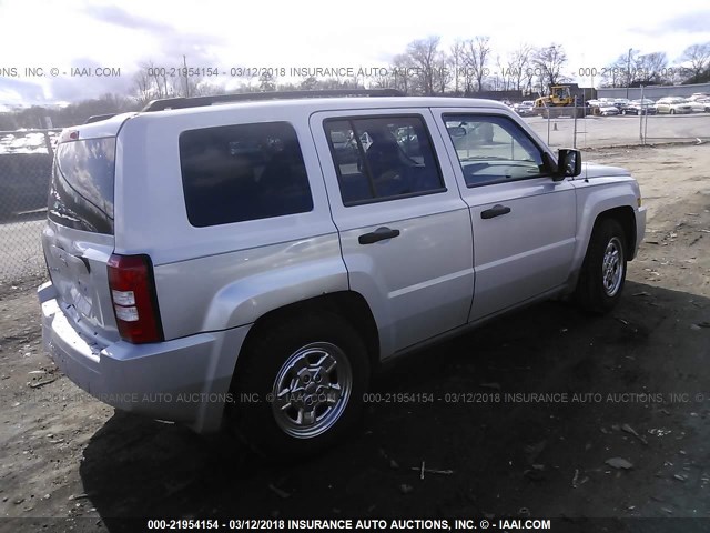 1J8FF28W18D707456 - 2008 JEEP PATRIOT SPORT SILVER photo 4