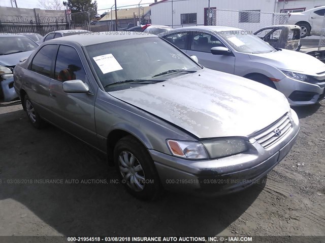 4T1BG22K5XU604804 - 1999 TOYOTA CAMRY CE/LE/XLE 金色 照片 1