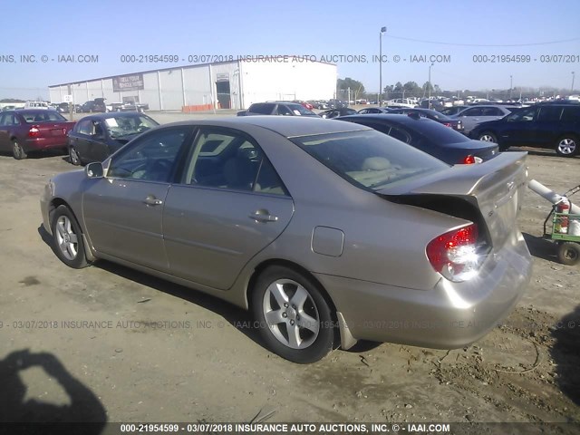 4T1BF32K02U539121 - 2002 TOYOTA CAMRY LE/XLE/SE შამპანური ფოტო 3