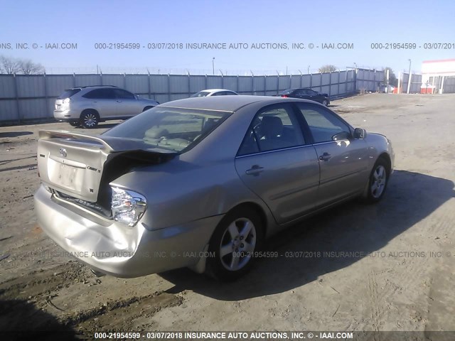 4T1BF32K02U539121 - 2002 TOYOTA CAMRY LE/XLE/SE შამპანური ფოტო 4