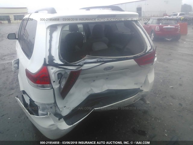 5TDKK3DCXES526309 - 2014 TOYOTA SIENNA LE WHITE photo 6