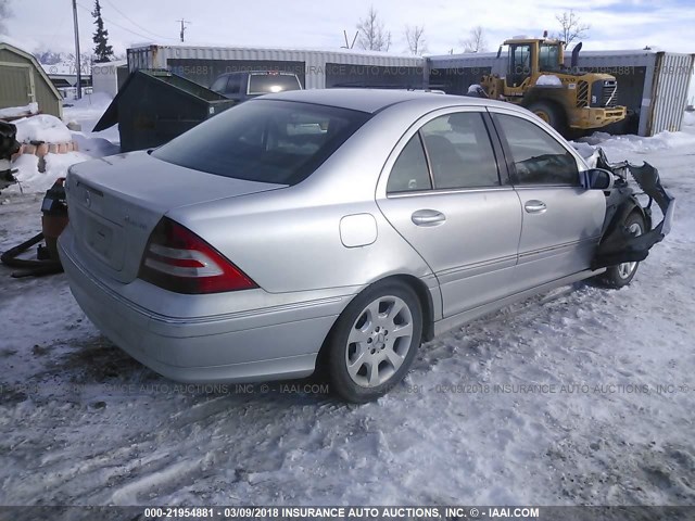 WDBRF81J25F664038 - 2005 MERCEDES-BENZ C 240 4MATIC SILVER photo 4