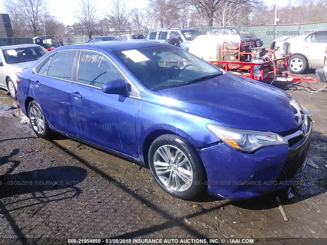 4T1BF1FK9FU952806 - 2015 TOYOTA CAMRY LE/XLE/SE/XSE BLUE photo 1