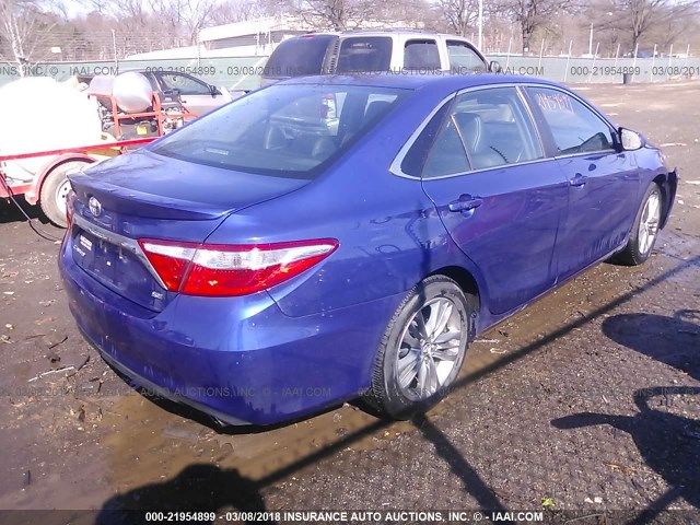 4T1BF1FK9FU952806 - 2015 TOYOTA CAMRY LE/XLE/SE/XSE BLUE photo 4
