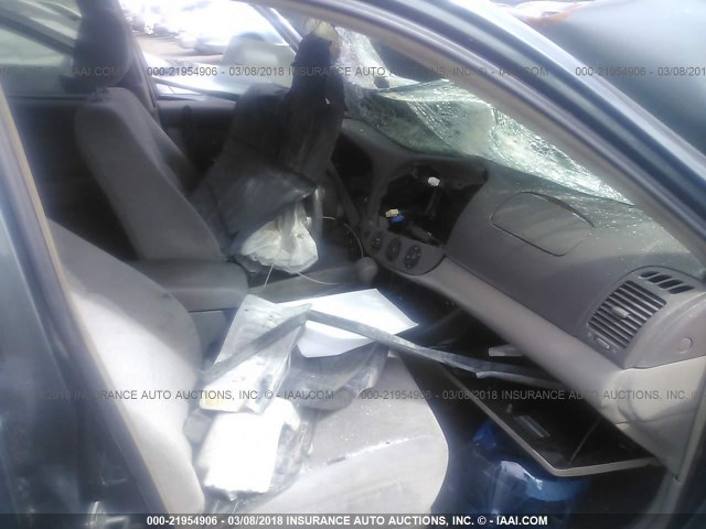 4T1BE32K44U290893 - 2004 TOYOTA CAMRY LE/XLE/SE GREEN photo 5