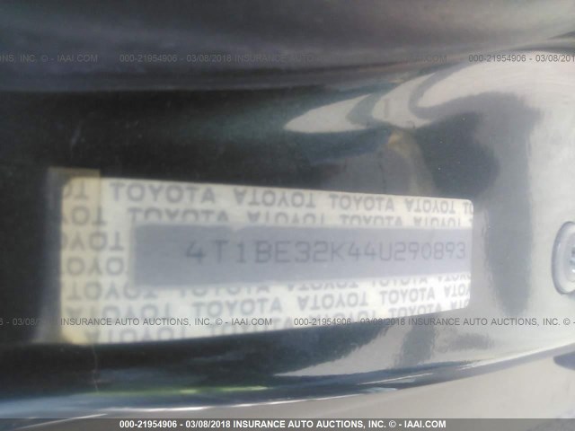 4T1BE32K44U290893 - 2004 TOYOTA CAMRY LE/XLE/SE GREEN photo 9