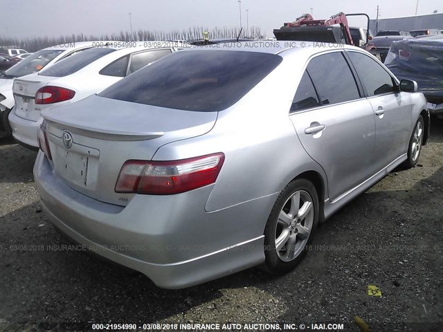 4T1BE46K89U380832 - 2009 TOYOTA CAMRY SE/LE/XLE SILVER photo 4