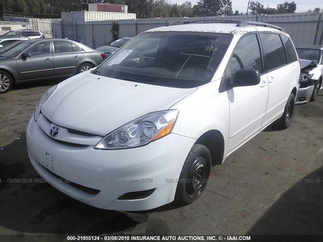 5TDBA23C56S065214 - 2006 TOYOTA SIENNA LE WHITE photo 2