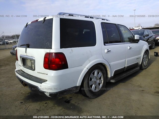 5LMFU28R64LJ09296 - 2004 LINCOLN NAVIGATOR WHITE photo 4