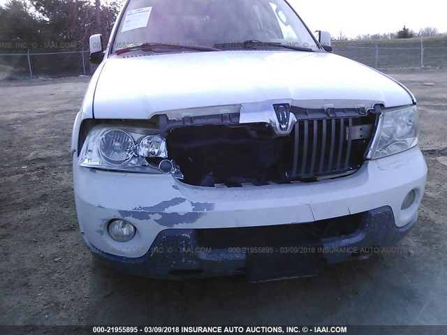 5LMFU28R64LJ09296 - 2004 LINCOLN NAVIGATOR WHITE photo 6