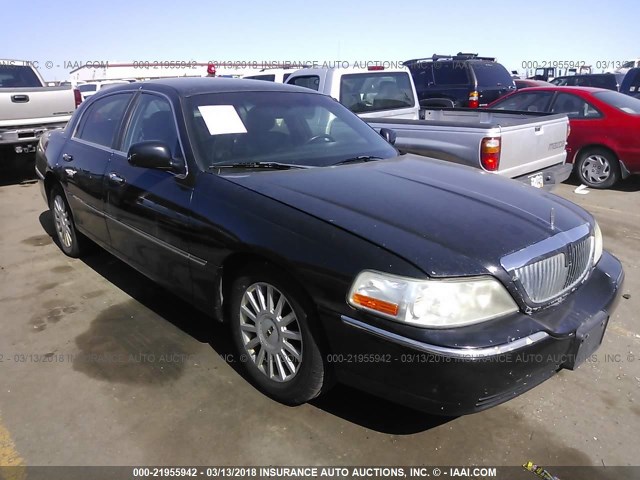 1LNHM81WX4Y655519 - 2004 LINCOLN TOWN CAR EXECUTIVE/SIGNATURE Siyah fotoğraf 1