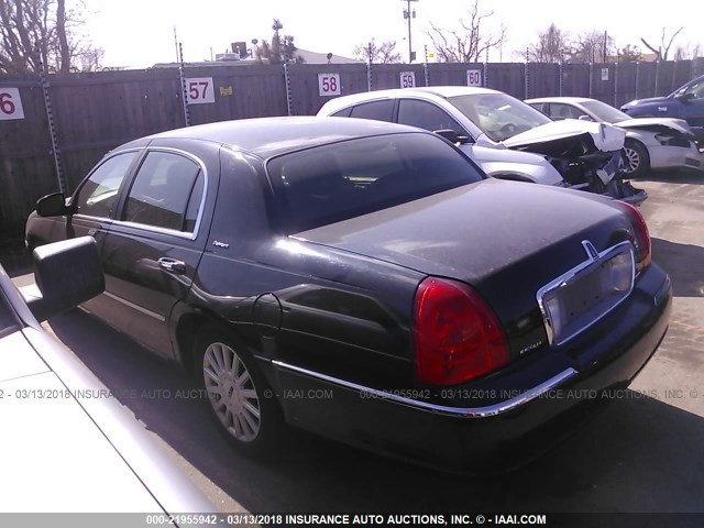 1LNHM81WX4Y655519 - 2004 LINCOLN TOWN CAR EXECUTIVE/SIGNATURE Siyah fotoğraf 3