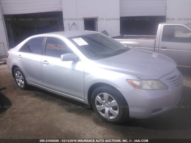 4T1BE46K19U277929 - 2009 TOYOTA CAMRY SE/LE/XLE SILVER photo 1