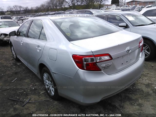 4T1BF1FK3EU856863 - 2014 TOYOTA CAMRY L/SE/LE/XLE 银色 照片 3
