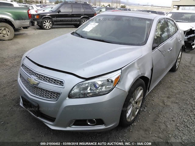 1G11H5SA2DF179010 - 2013 CHEVROLET MALIBU LTZ 银色 照片 2