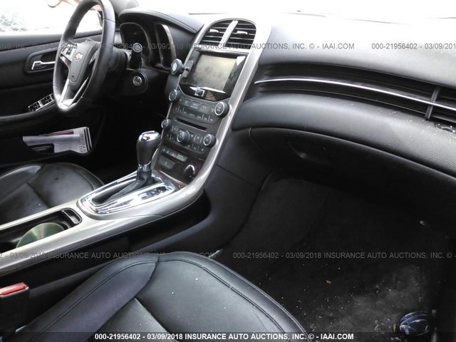 1G11H5SA2DF179010 - 2013 CHEVROLET MALIBU LTZ 银色 照片 5