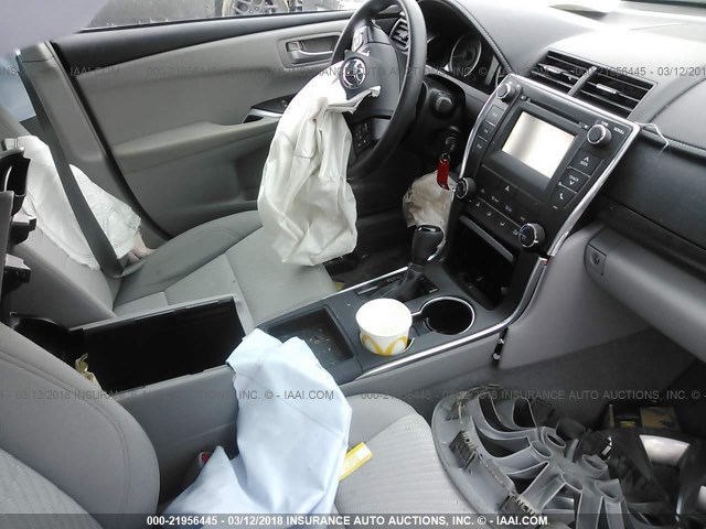 4T4BF1FK5GR532404 - 2016 TOYOTA CAMRY LE/XLE/SE/XSE BLACK photo 5