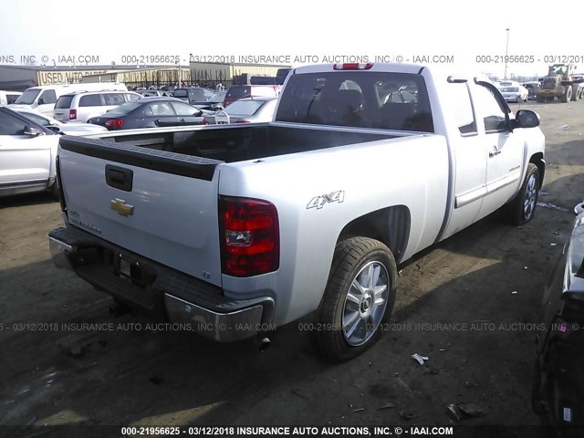 1GCRKSE72DZ369852 - 2013 CHEVROLET SILVERADO K1500 LT SILVER photo 4