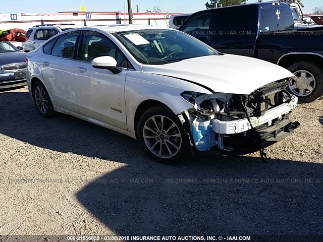 3FA6P0LU8HR195951 - 2017 FORD FUSION SE HYBRID WHITE photo 1