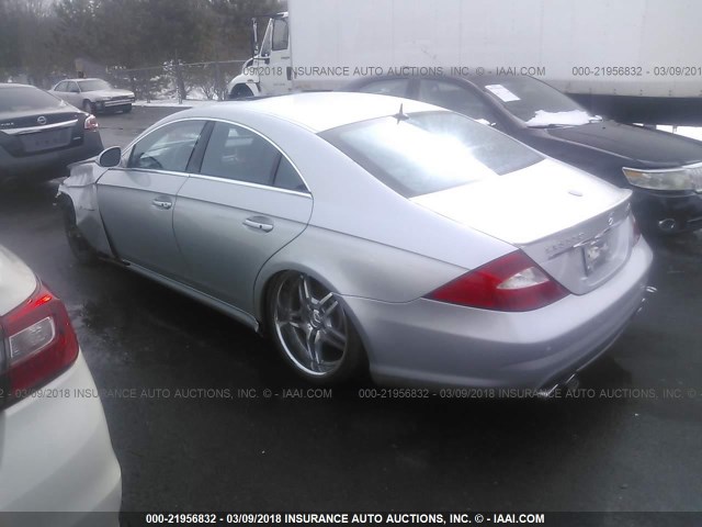 WDDDJ76X86A029315 - 2006 MERCEDES-BENZ CLS 55 AMG SILVER photo 3