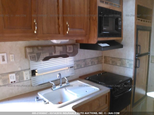 4X4FCKE2X6P101063 - 2006 FOREST RIVER CHEROKEE  白色 照片 7