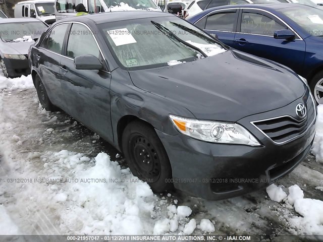 4T1BF3EK5BU598709 - 2011 TOYOTA CAMRY SE/LE/XLE ნაცრისფერი ფოტო 1
