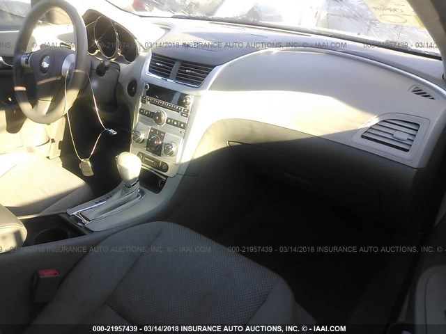 1G1ZB5EB6AF204222 - 2010 CHEVROLET MALIBU LS 白色 照片 5