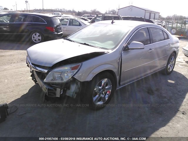 1G8ZS57N88F140977 - 2008 SATURN AURA XE SILVER photo 2