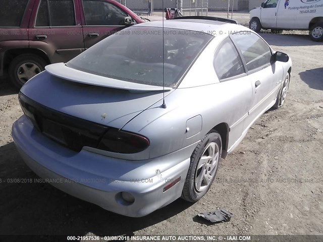 1G2JB124827247706 - 2002 PONTIAC SUNFIRE SE SILVER photo 4