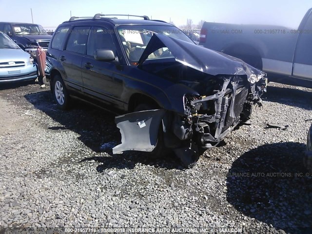 JF1SG65645H723451 - 2005 SUBARU FORESTER 2.5XS შავი ფოტო 1