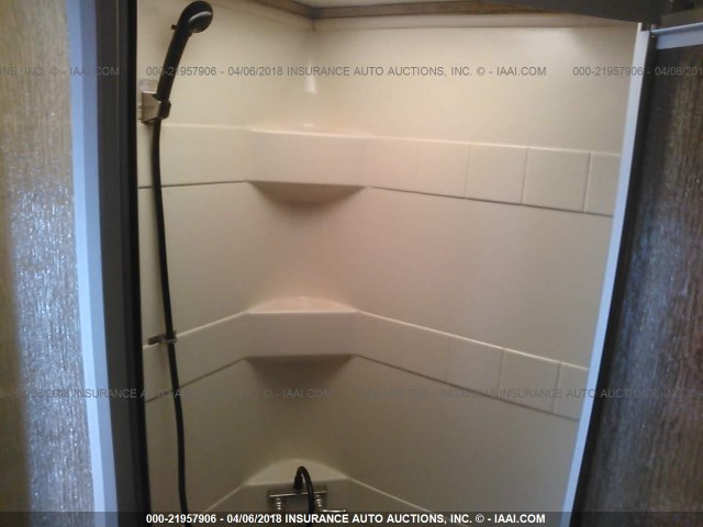 5SFGF32228E008738 - 2008 HEARTLAND 3200ES  白色 照片 10