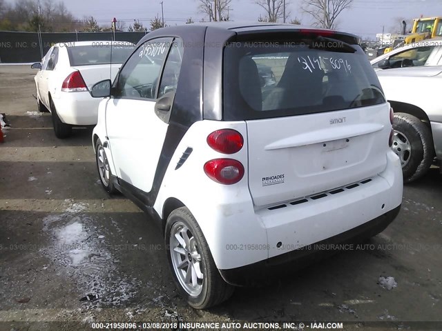 WMEEJ31X49K309098 - 2009 SMART FORTWO PURE/PASSION WHITE photo 3