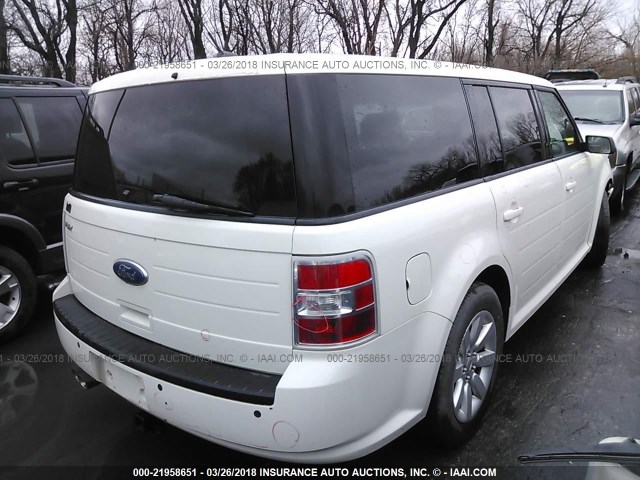 2FMDK51C29BA04088 - 2009 FORD FLEX SE WHITE photo 4