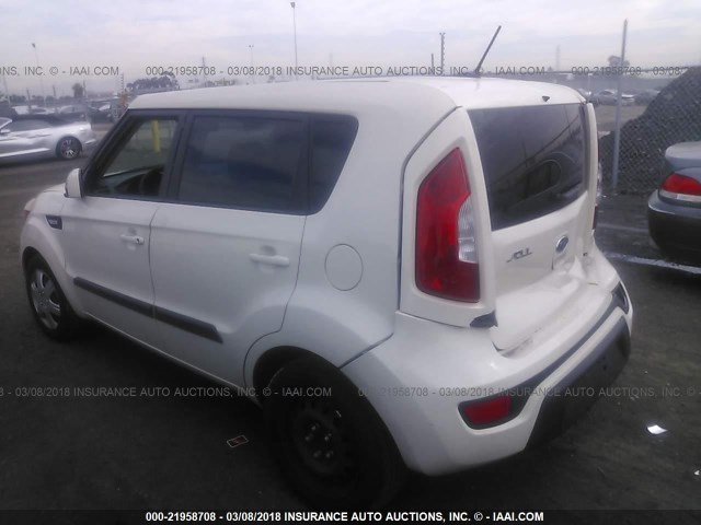 KNDJT2A59C7450744 - 2012 KIA SOUL CREAM photo 3