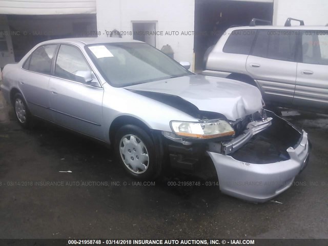 JHMCG5645YC027963 - 2000 HONDA ACCORD LX SILVER photo 1