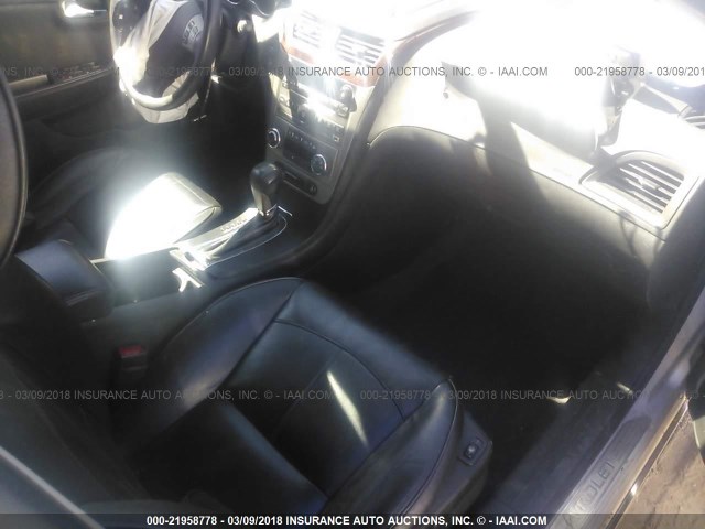 1G1ZE5E04CF112695 - 2012 CHEVROLET MALIBU LTZ 银色 照片 5