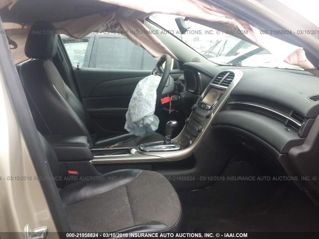 1G11C5SA8DF246904 - 2013 CHEVROLET MALIBU 1LT 米色 照片 5