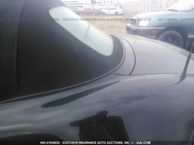 WBACN33441LK45511 - 2001 BMW Z3 2.5 BLACK photo 8