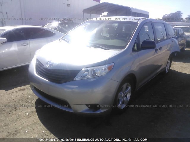 5TDZK3DC5ES520397 - 2014 TOYOTA SIENNA GRAY photo 2