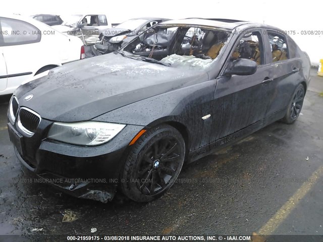 WBAPH7G58BNN03974 - 2011 BMW 328 I BLACK photo 2