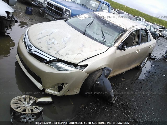 4T1BF1FK8CU097933 - 2012 TOYOTA CAMRY SE/LE/XLE GOLD photo 2