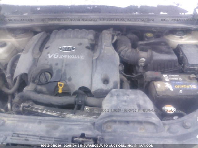 KNAFG526977118552 - 2007 KIA RONDO LX/EX GOLD photo 10