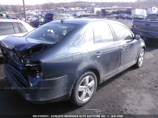 3VWRZ71K09M076542 - 2009 VOLKSWAGEN JETTA SE/SEL BLACK photo 4