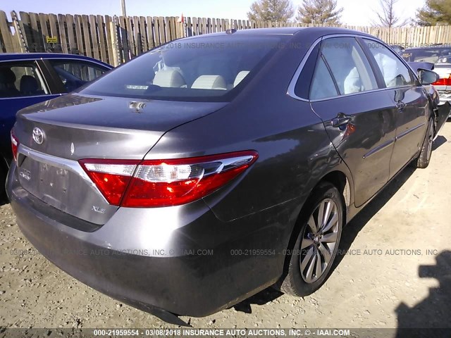 4T4BF1FK2GR524356 - 2016 TOYOTA CAMRY LE/XLE/SE/XSE GRAY photo 4