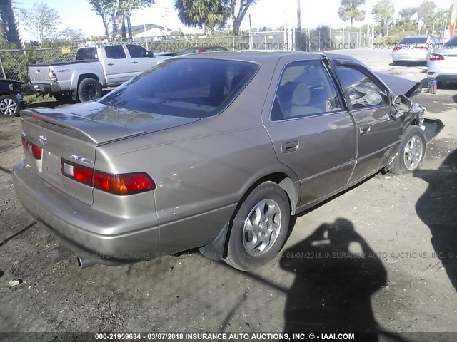 4T1BG28K7XU602107 - 1999 TOYOTA CAMRY CE/LE/XLE ოქროსფერი ფოტო 4