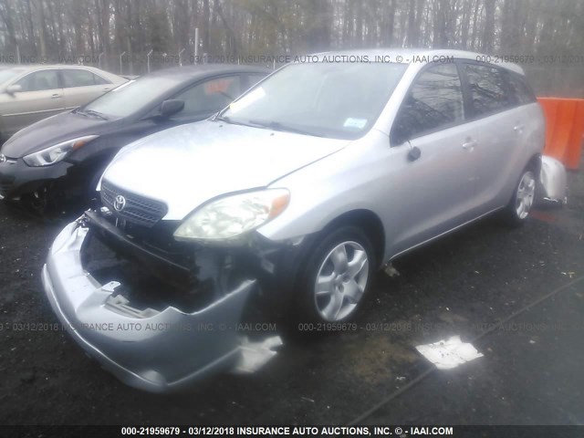 2T1KR32E36C557010 - 2006 TOYOTA COROLLA MATRIX XR SILVER photo 2