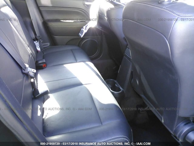 1C4NJDEBXGD681307 - 2016 JEEP COMPASS LATITUDE 黑色 照片 8