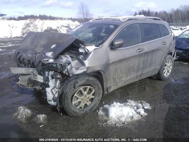 1C4PJMCB1HW602012 - 2017 JEEP CHEROKEE LATITUDE GRAY photo 2