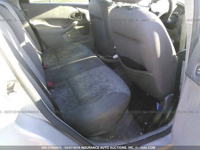 1FAFP36NX5W240497 - 2005 FORD FOCUS ZXW GRAY photo 8